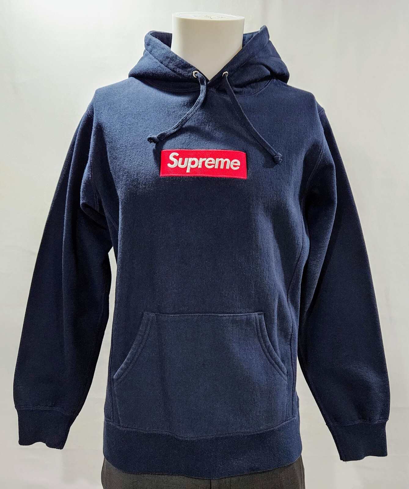 Supreme FW16 Box Logo Hooded Sweatshirt Navy - Medium Supreme FW16 Box Logo Hooded Sweatshirt Navy - Medium