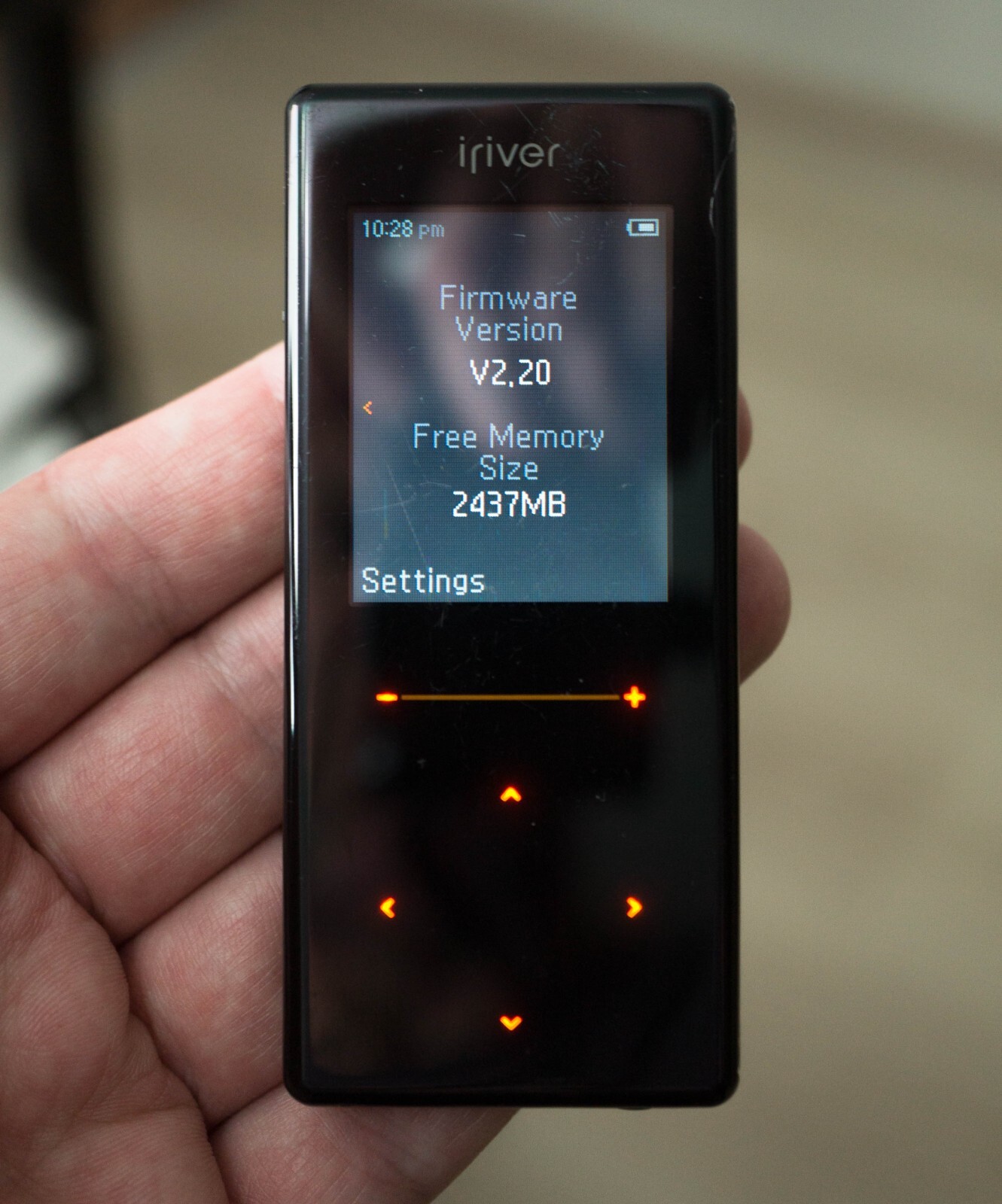 iRiver T6 mp3 player 4GB - FM Radio - Recording - Oled
