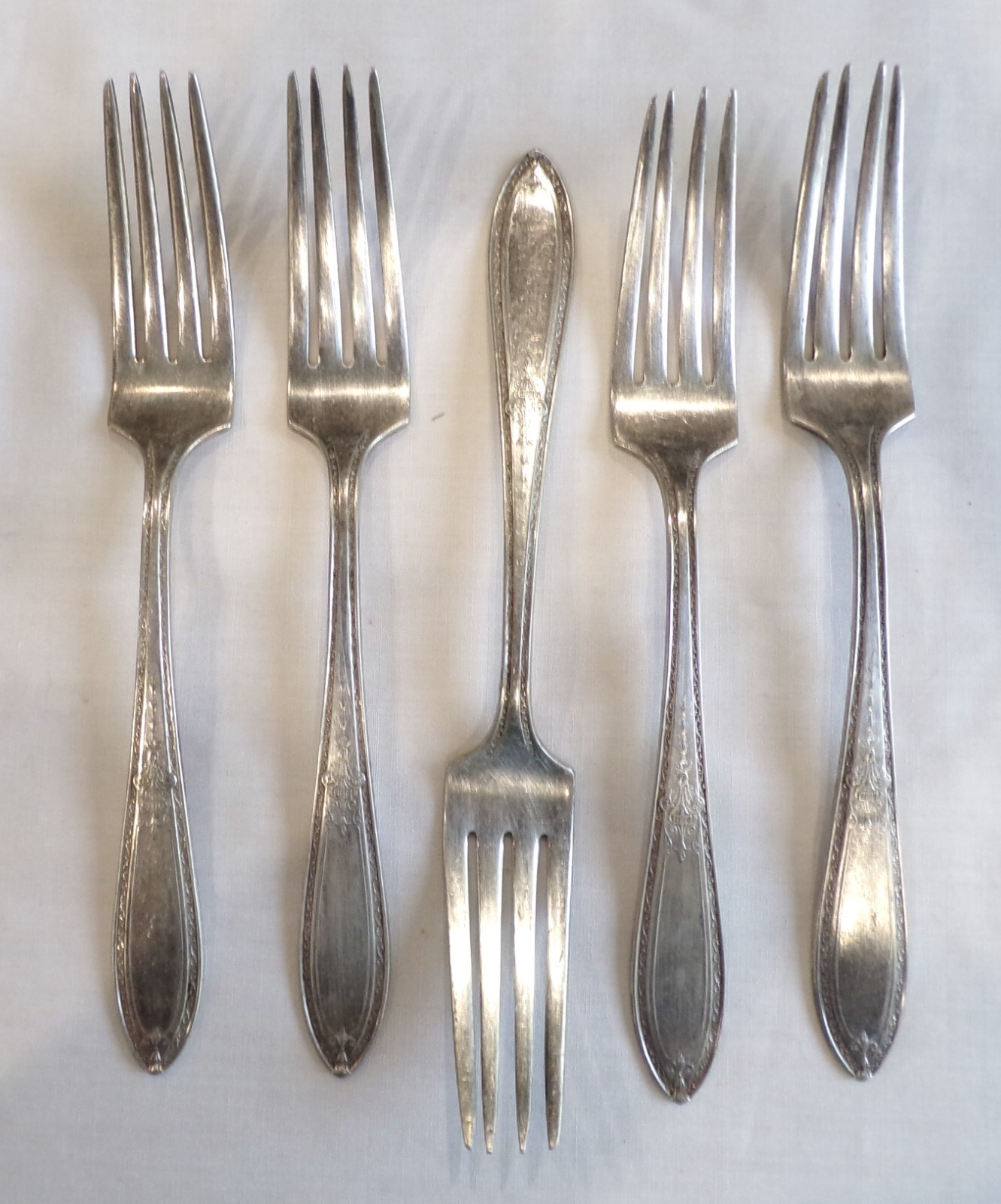 Antique Wm. Rogers & Son AA - 1925 Triumph Pattern, Five