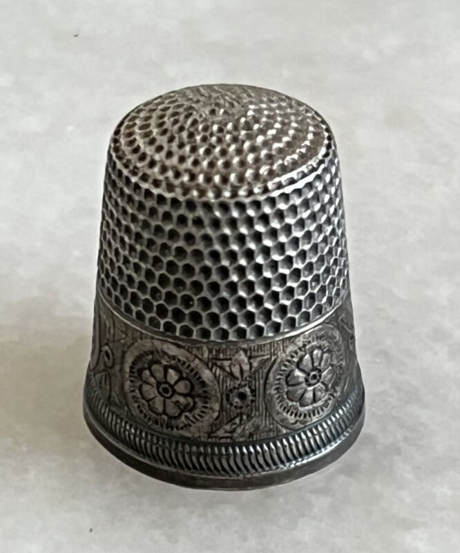 Vintage 925 Sterling Silver Floral Thimble