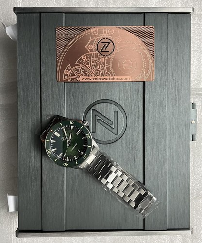 Pre-owned Zelos Spearfish 40mm Diver Antique Green Ss 200m Watch - Dealer & Warranty