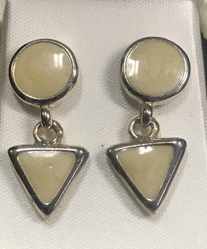 Vintage Weekender Gold Tone Cream Enamel Dangle Earrings