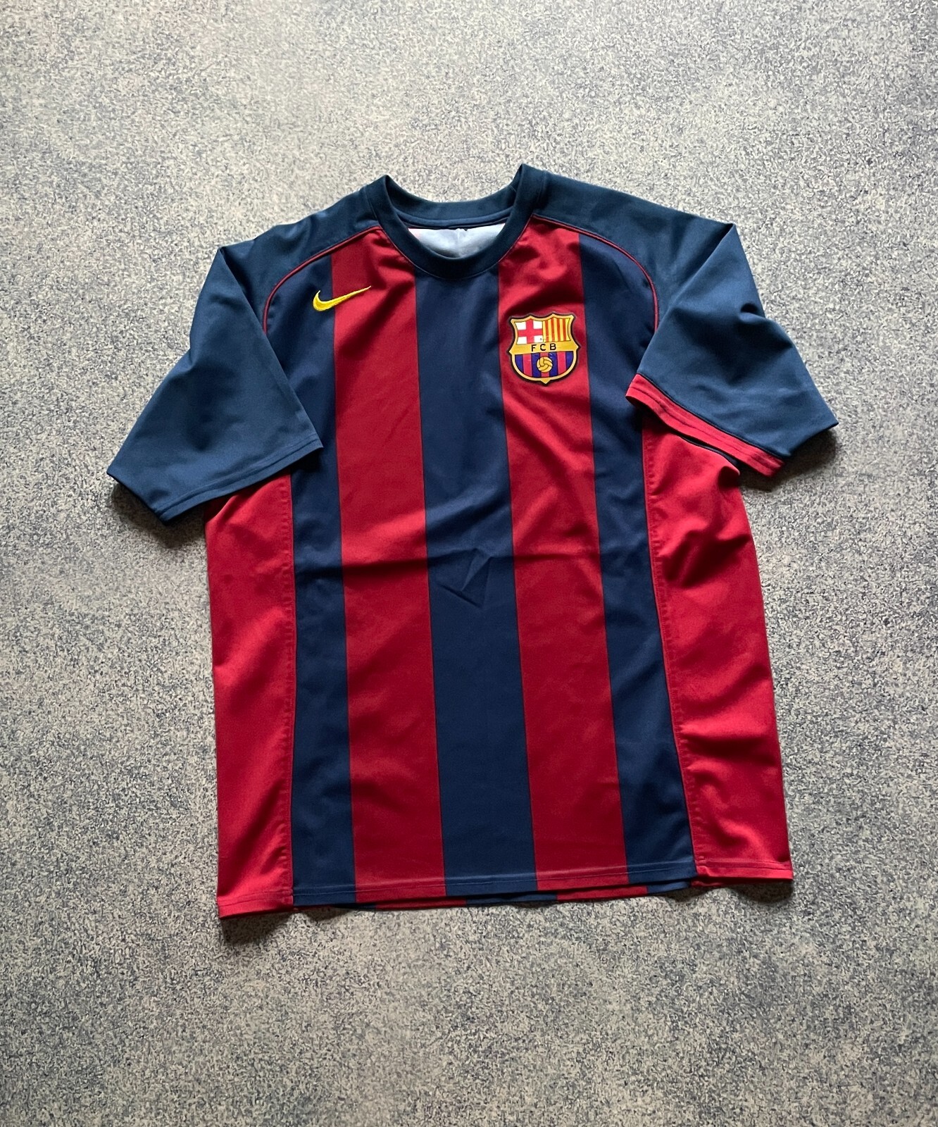 2004-2005 Barcelona Nike Basic Home Shirt Soccer Jersey