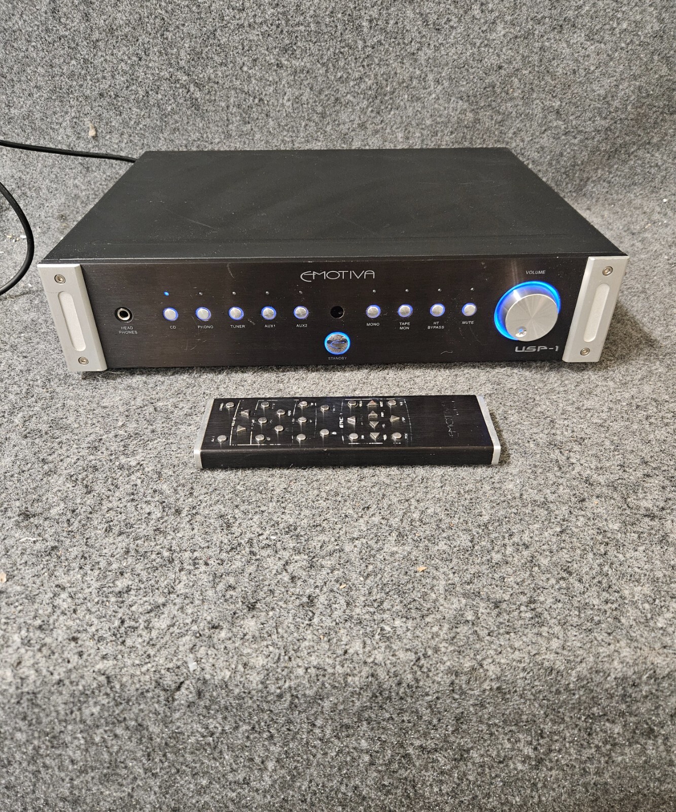EMOTIVA EMOTIVA/プリアンプ/USP-1/261332V011046/ピュアオーディオ/Bランク/05【中古】 EMOTIVA EMOTIVA/プリアンプ/USP-1/261332V011046/ピュア