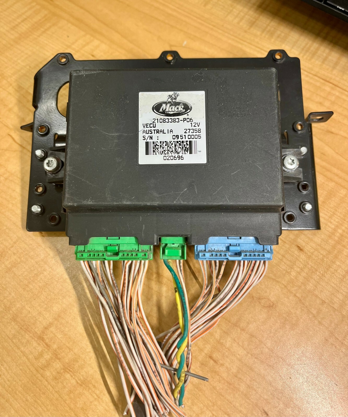 MACK VECU 21083383-P06 12V 27358, S/N 020696 | eBay
