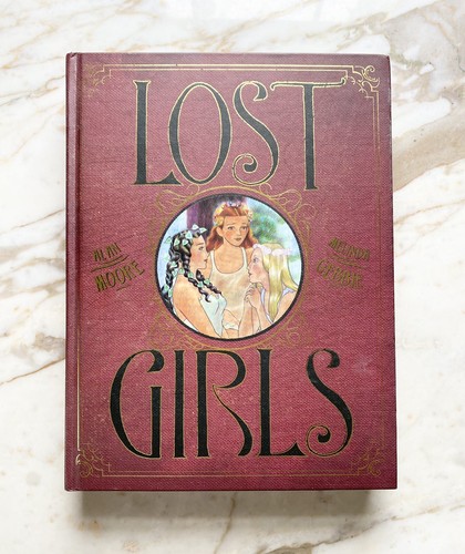 洋書 LOST GIRLS BY ALLAN MOORE 9105NJaIvSL._UF350,350_QL50_.jpg