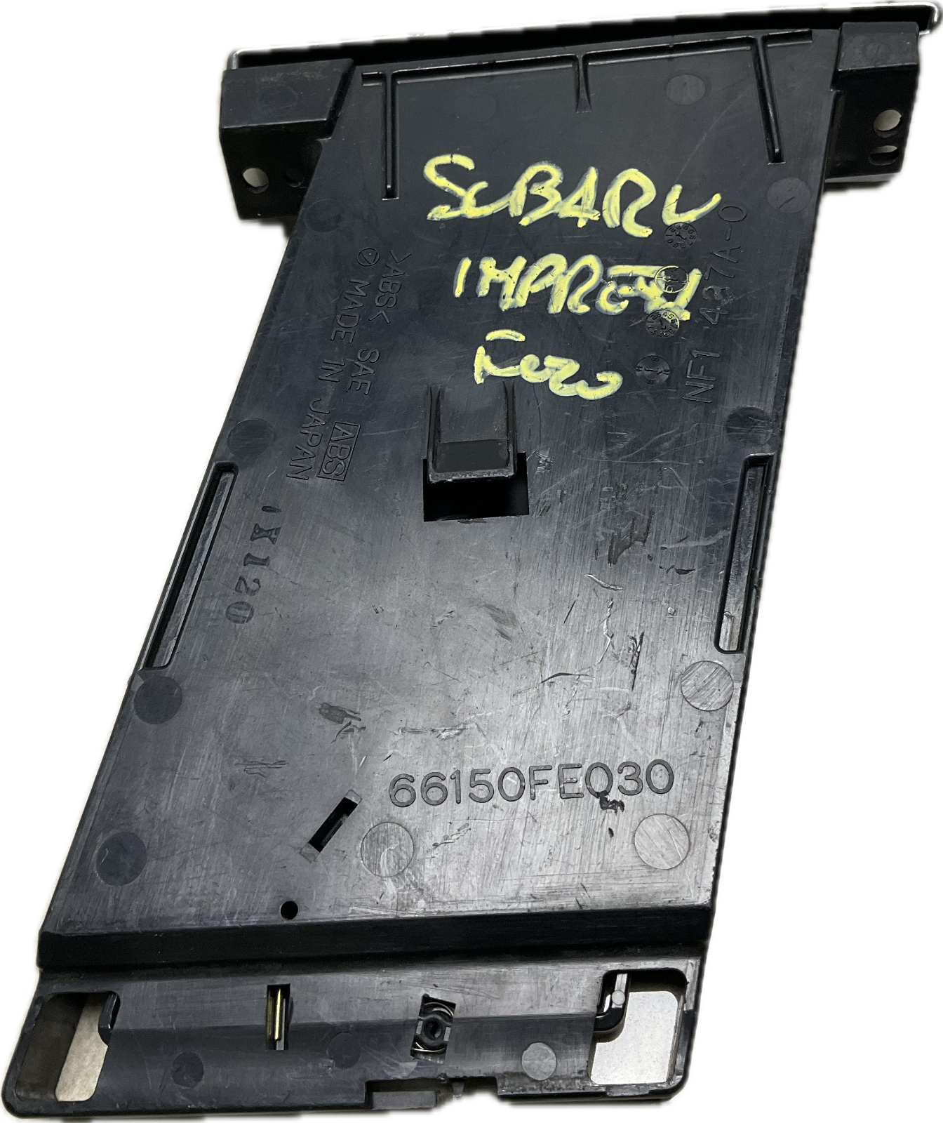 Cassetto porta bevande per modello SUBARU IMPREZA 66150FE030 ricambio usato