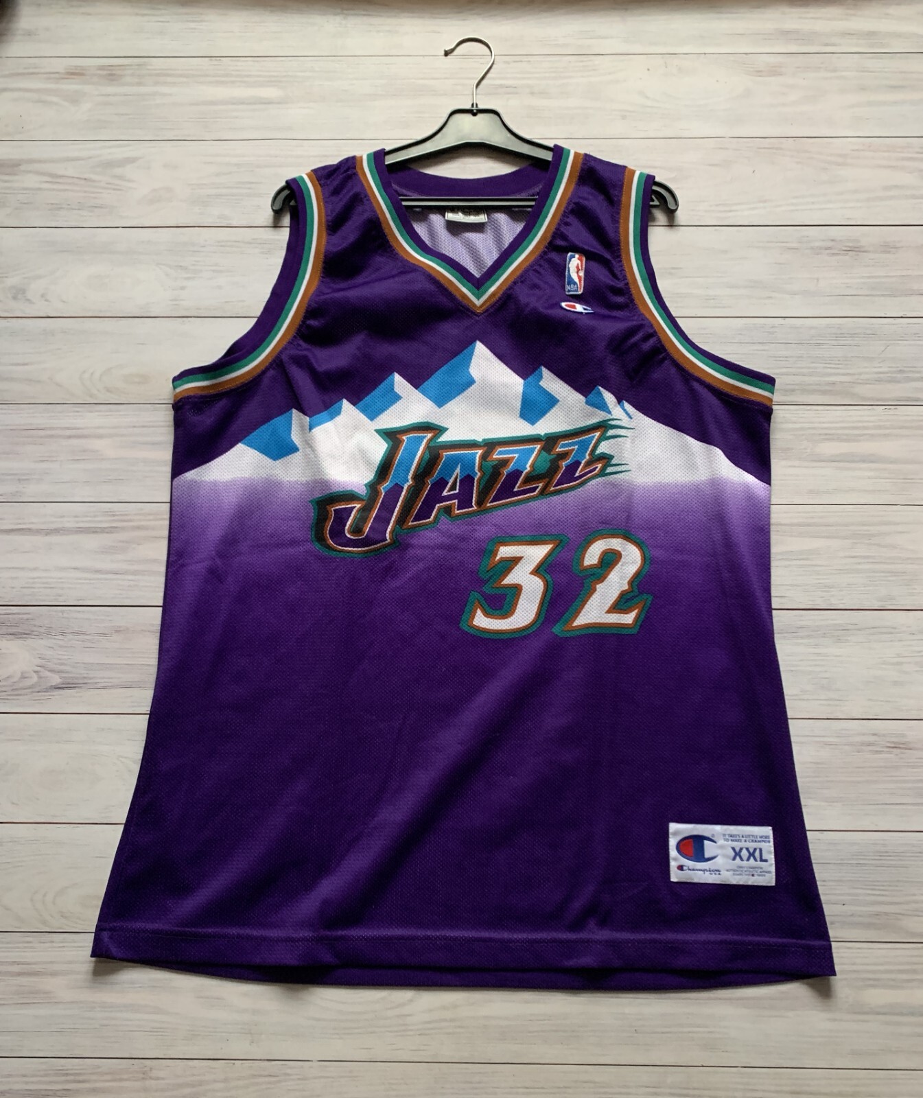 Utah Jazz Basketball NBA Vintage Jersey Shirt Champion Size