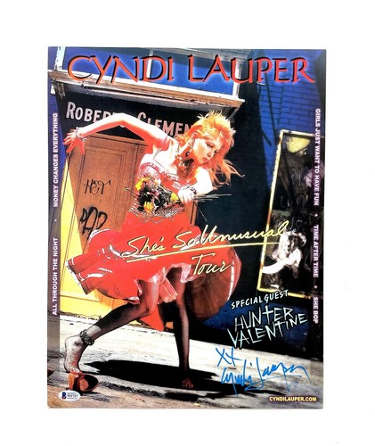 シ*ロ様 Cyndi Lauper 直筆サイン入り 楽譜ポスター シ*ロ様 Cyndi Lauper 直筆サイン入り 楽譜ポスター - メルカリ