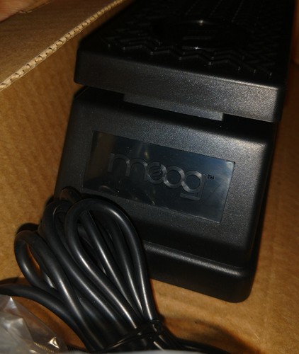 Moog EP-2 Expression Pedal in box LN free USA shipping