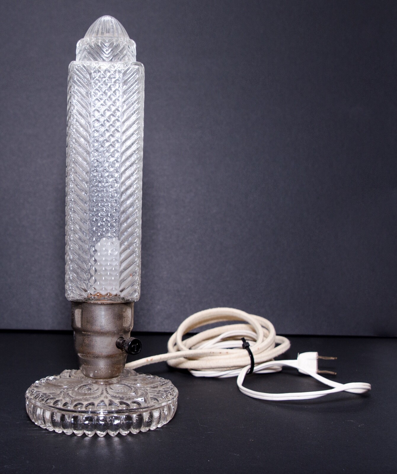 Vintage Art Deco Skyscraper Torpedo Bullet Boudoir Clear Glass Table Lamp