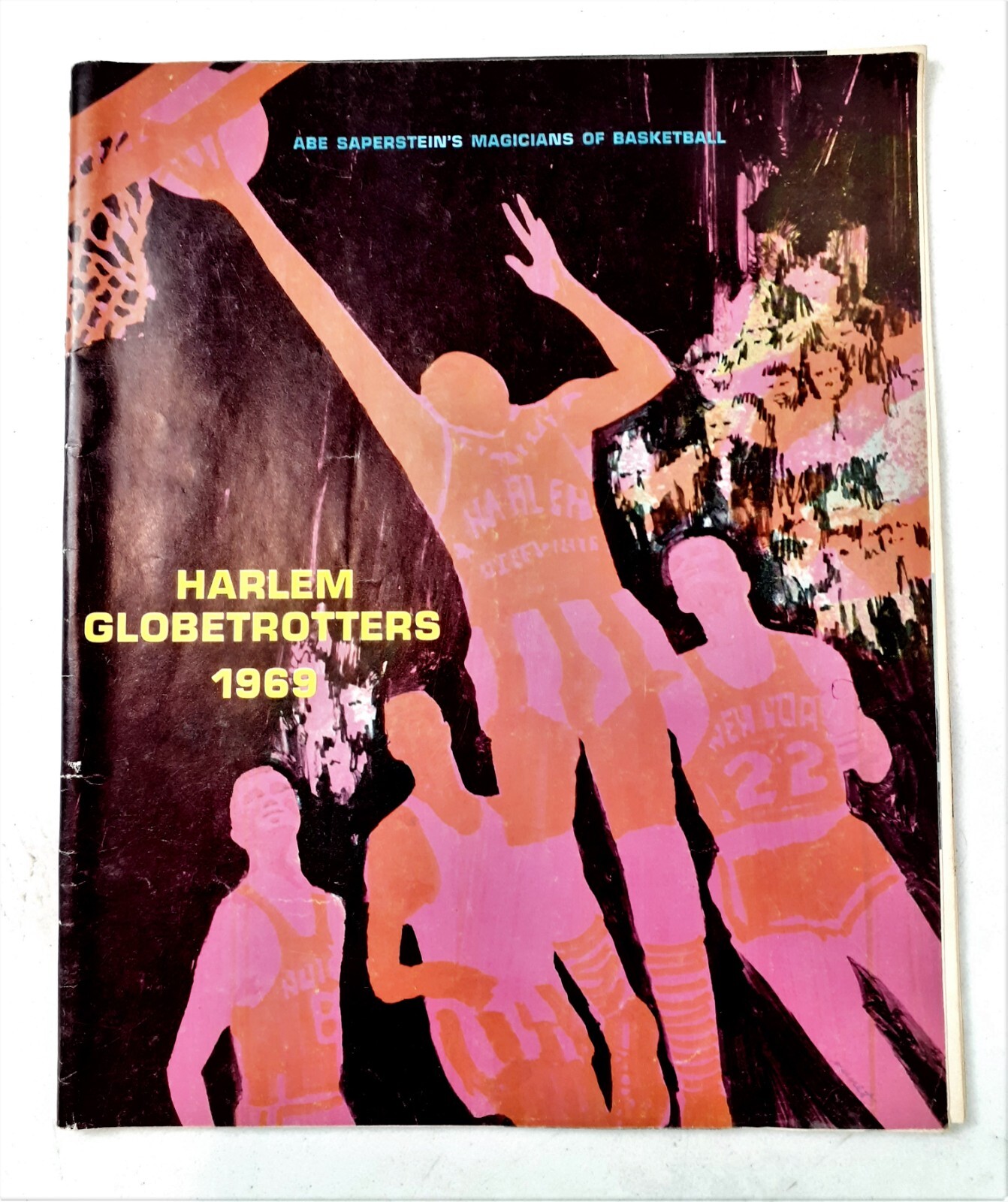 Harlem Globetrotters Tour Souvenir Program 1969 Magicians of