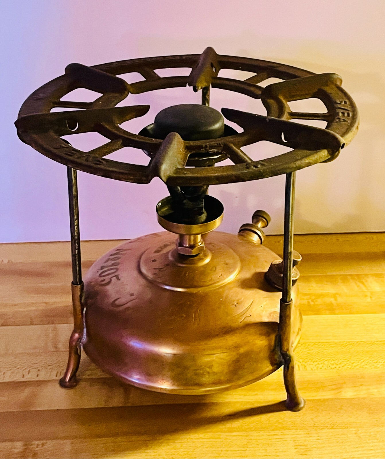 Nice rare vintage silent burner kerosene camp stove Sievert Svea No.105