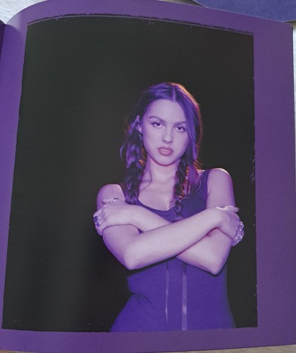 Olivia Rodrigo Guts Japan Only Deluxe Edition CD+Photobook+