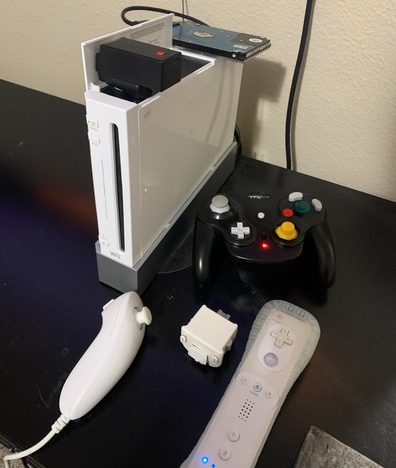 Modded Nintendo Wii 500GB HDD 32GB SD HMDI PLUG WIRELESS GAMECUBE