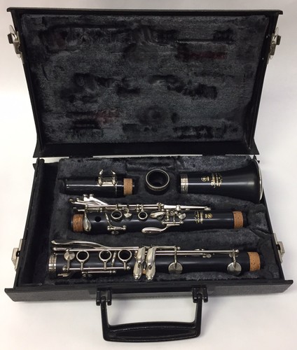 Yamaha Advantage Clarinet With Case 4C Mouth Piece  YCL-200AD