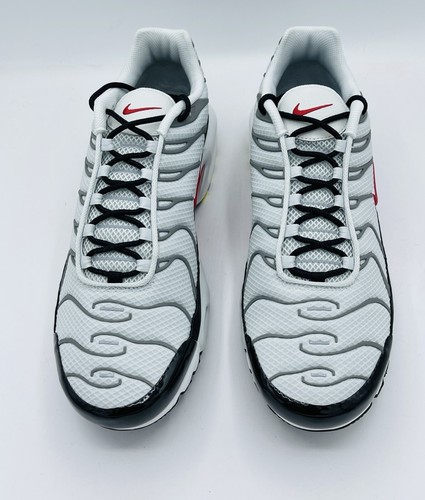 NIKE NIKE AIR MAX PLUS TN TUNED AIR GREY RED - DM0032-002 GR. 13 / 14 / 47,5 / 48,5