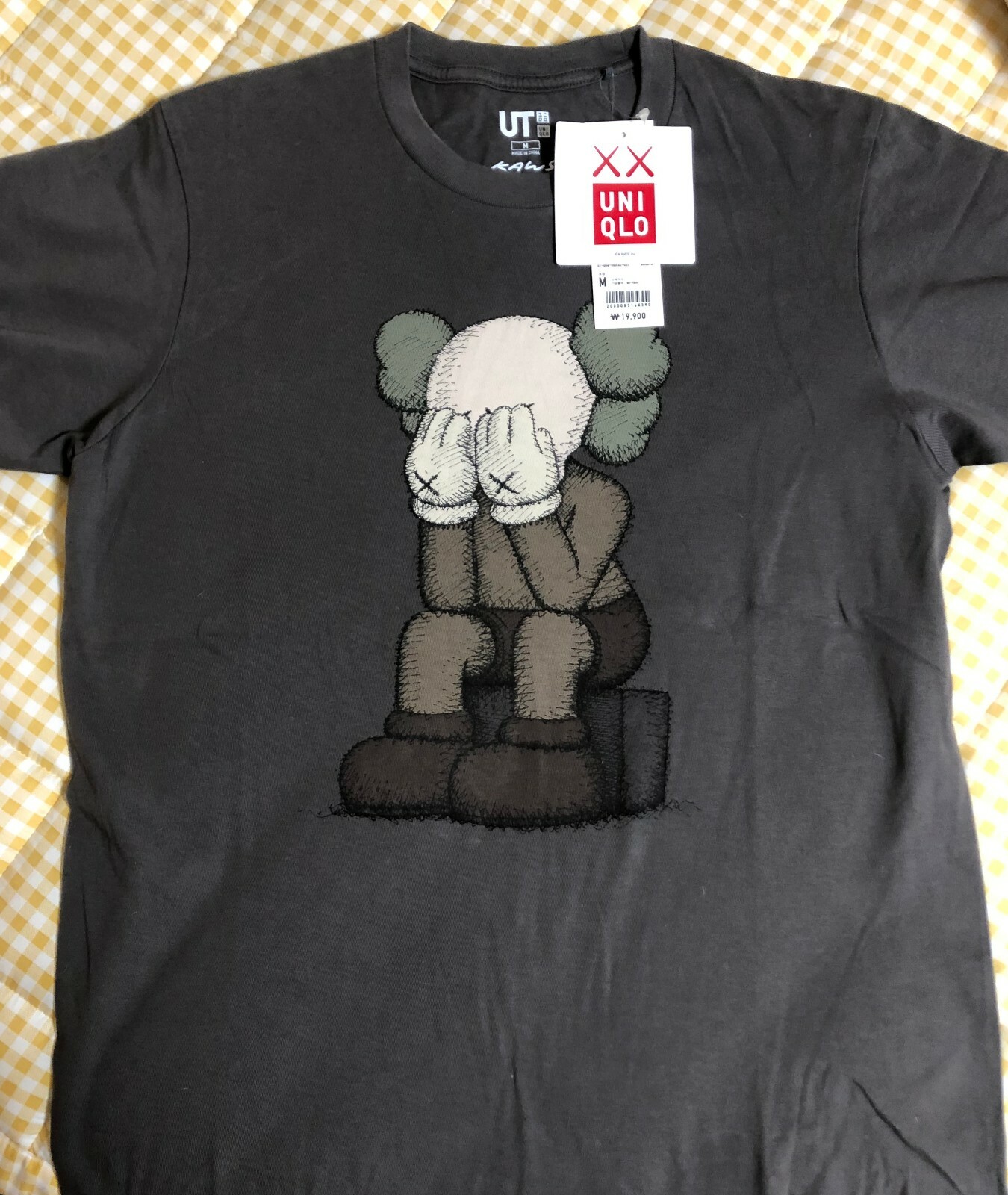 ユニクロ　kaws Uniqlo x Kaws 'Kaws Tokyo First Tee' Dark Grey Size 3XL/4XL