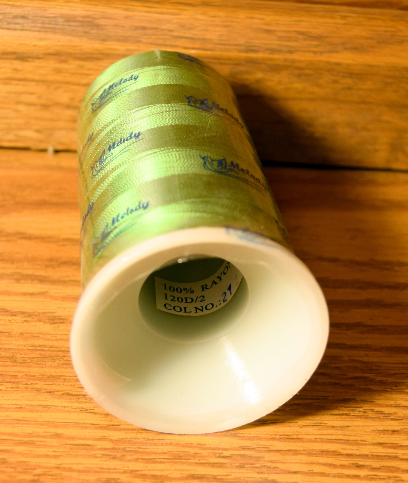 Melody 100% Rayon Machine Embroidery Thread 120D/2 Color 27 Green New