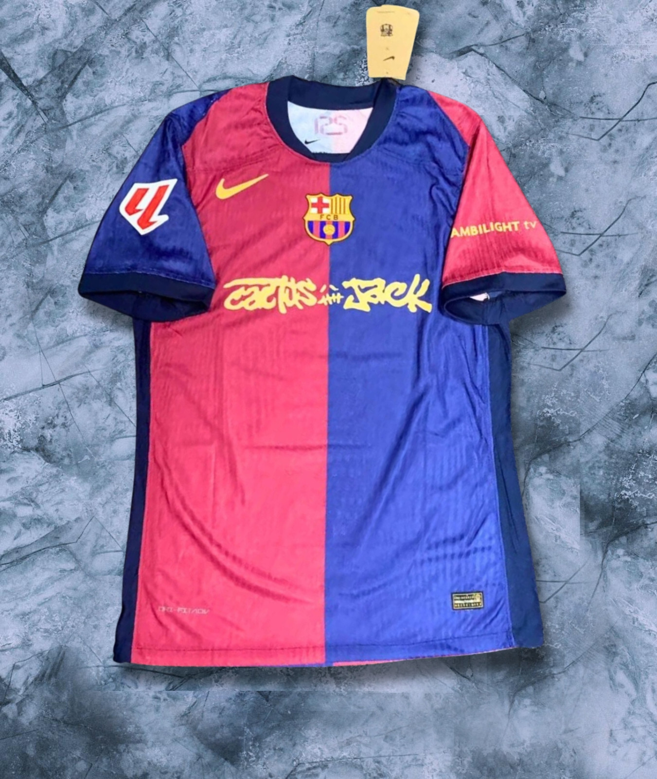 LAMINE YAMAL アマル 19 バルセロナ✕トラビス コラボ 半袖シャツ LAMINE YAMAL アマル 19 バルセロナ✕トラビス コラボ 半袖