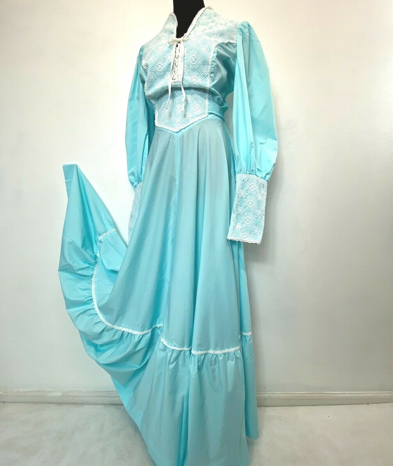 Vintage 1970s Prairie Dress size M L Blue White Lace Up Basque...