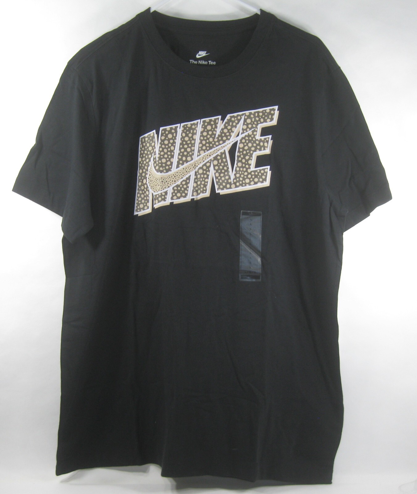olive green and black nike shirt