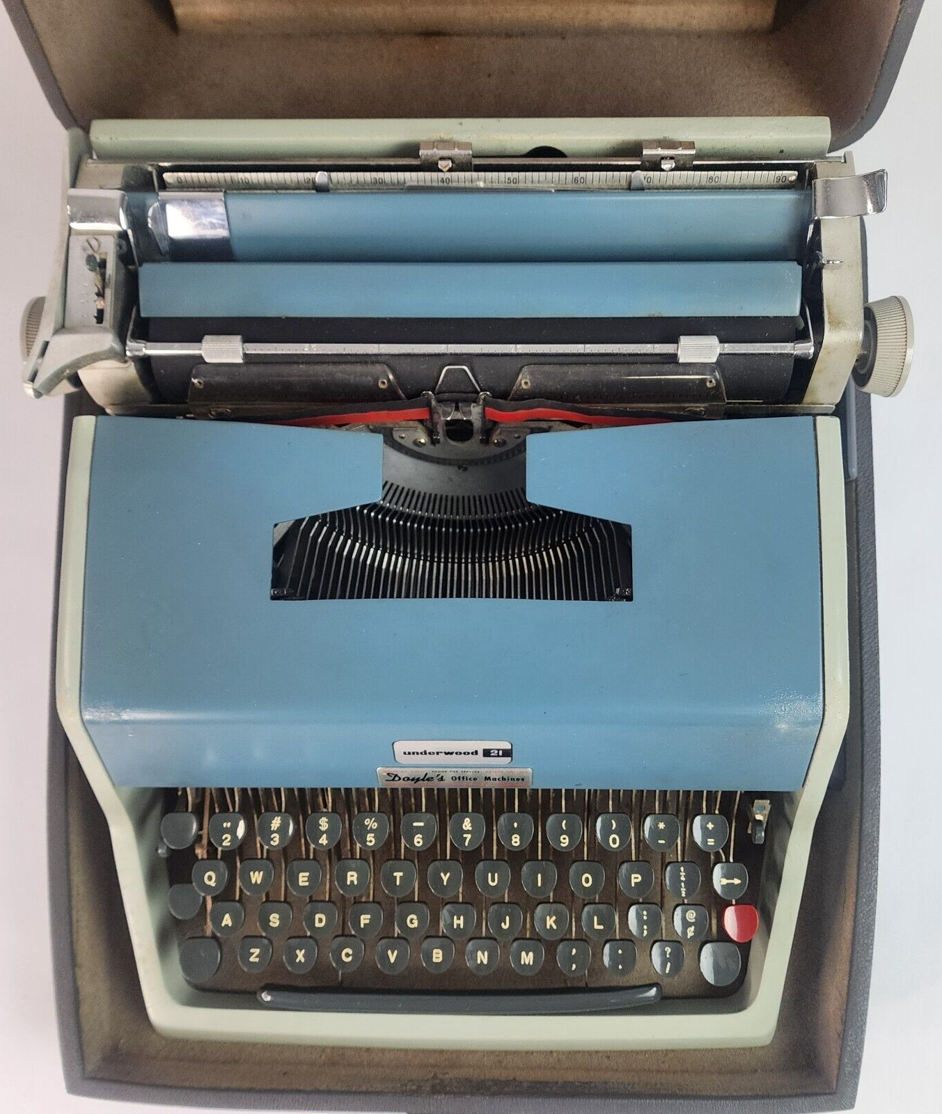 Vintage Underwood 21 Two Tone Blue Portable Typewriter w
