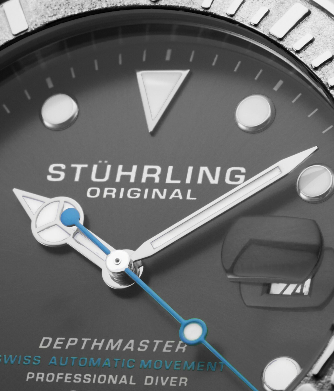 Stuhrling Depthmaster Men's 18 Jewel Swiss Automatic 200 Meter Dive Watch 893.02 | eBay