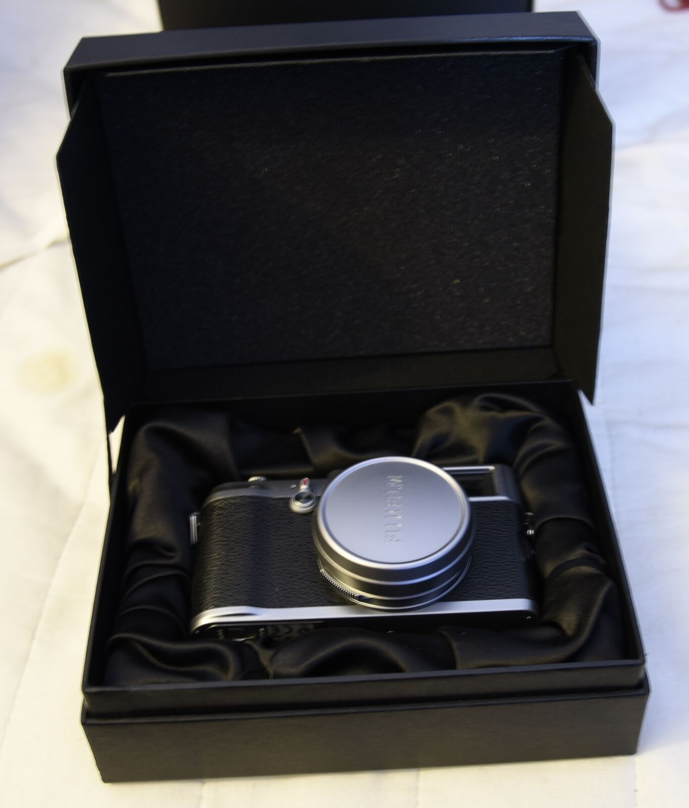 Fujifilm X100S 16.3MP Digital Camera - Silver 74101021691| eBay Fujifilm X100S 16.3MP Digital Camera - Silver 74101021691| eBay