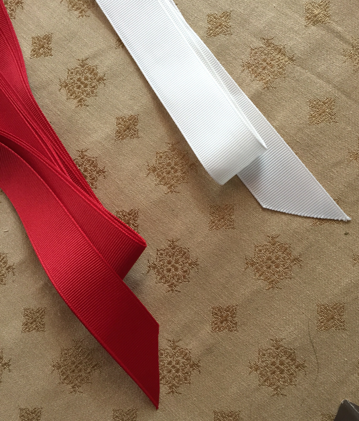 Gifts Christmas Bows 34, Gift Bags Wraps 3, Notes Envelopes, Ribbons 20 Feet Lot