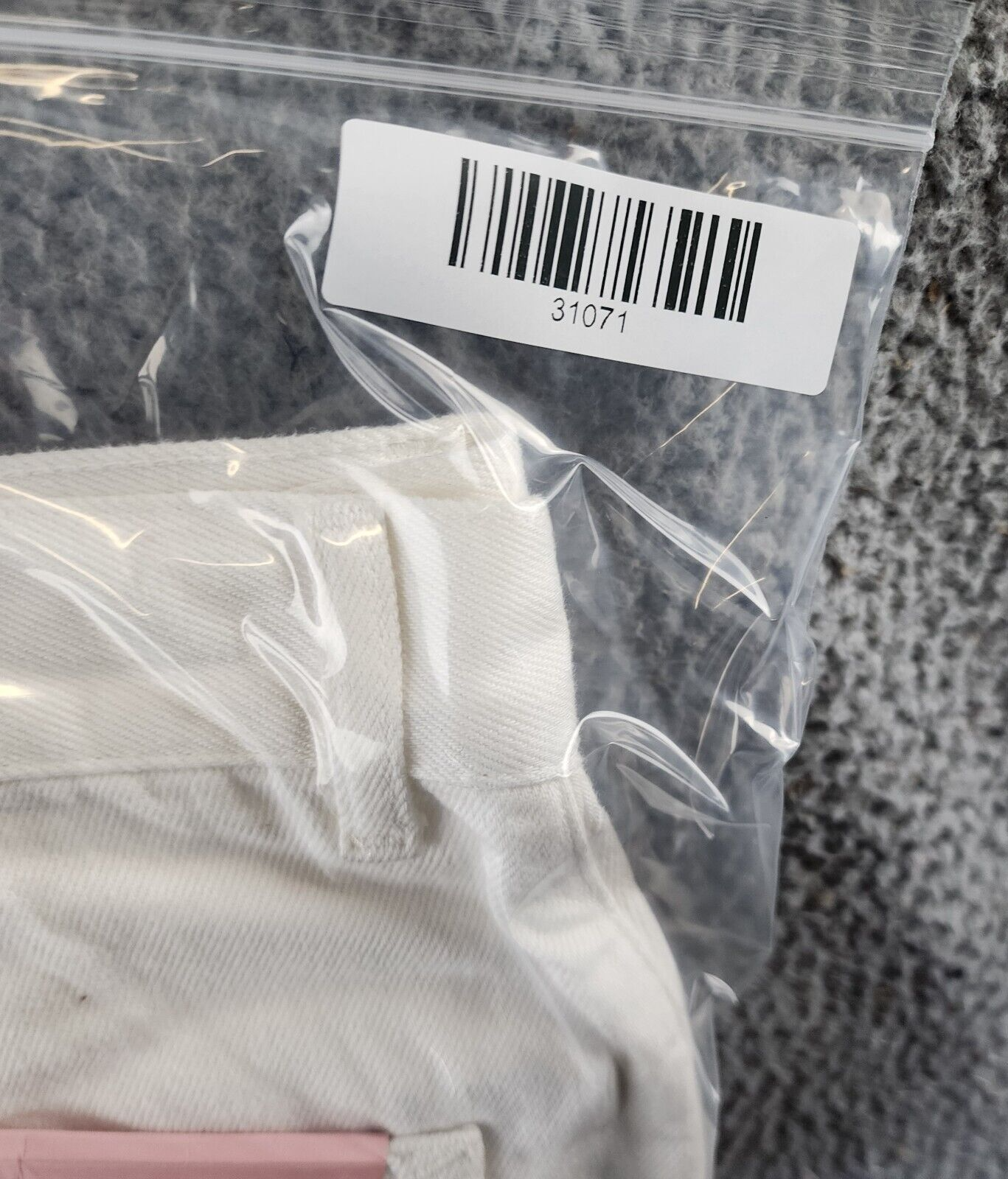 Essentiel Antwerp Delay Denim Cargo Shorts Women's 24 Off White Button Closure~ - Picture 14 of 14