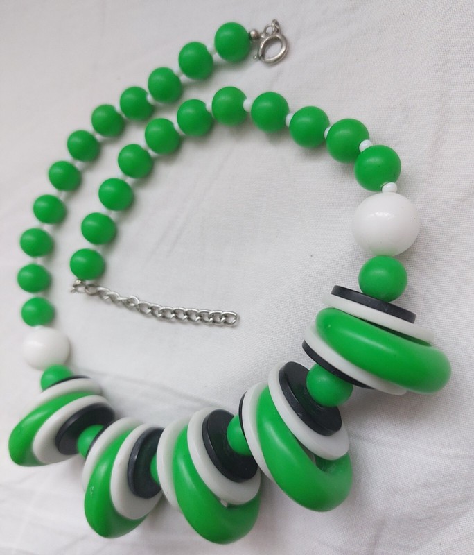 Opulente Kette Collier Kunststoff Ddr 70er L 45 Cm GrÃ¼N WeiÃ Schwarz Guter Zusta