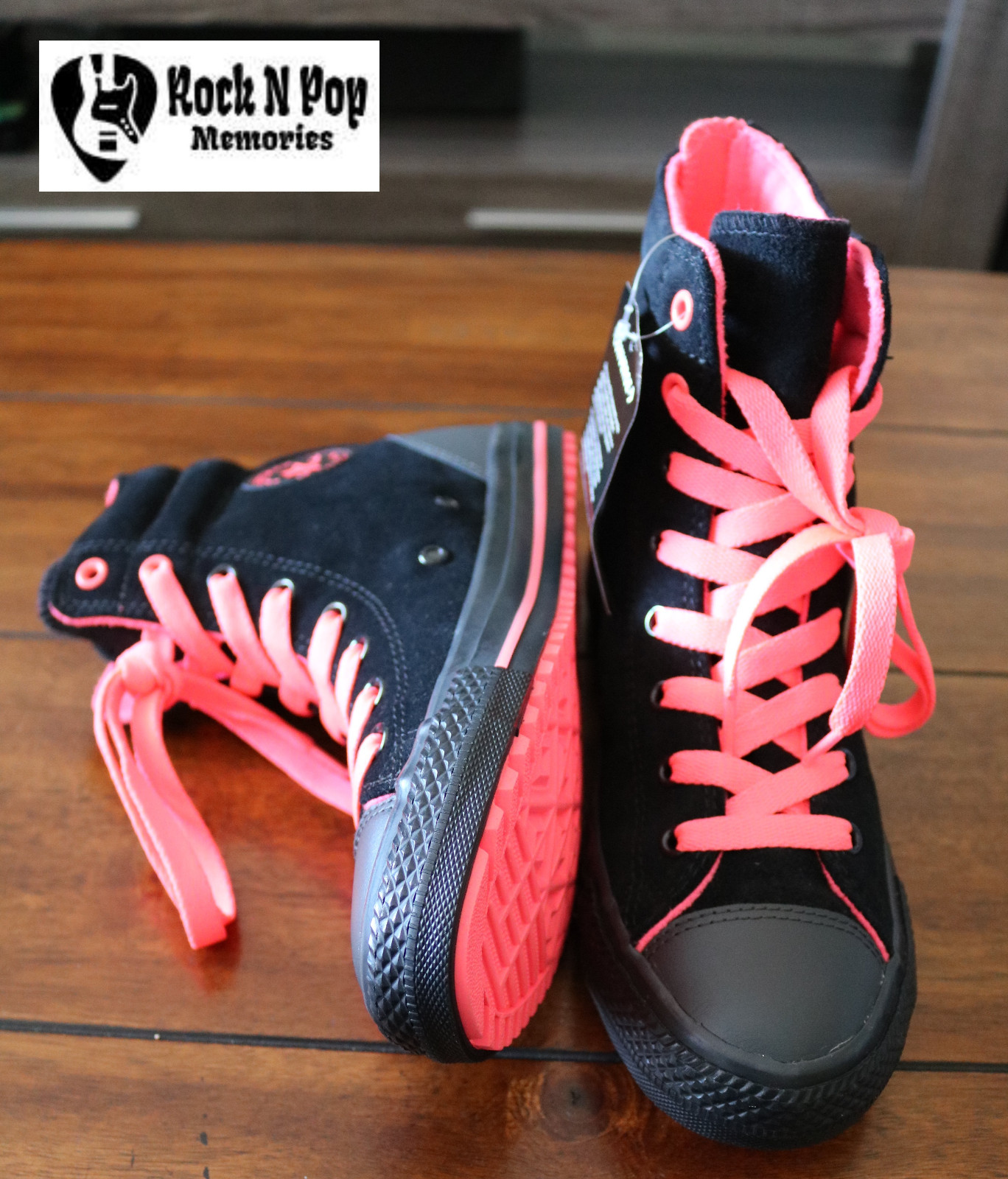 girls black converse boots