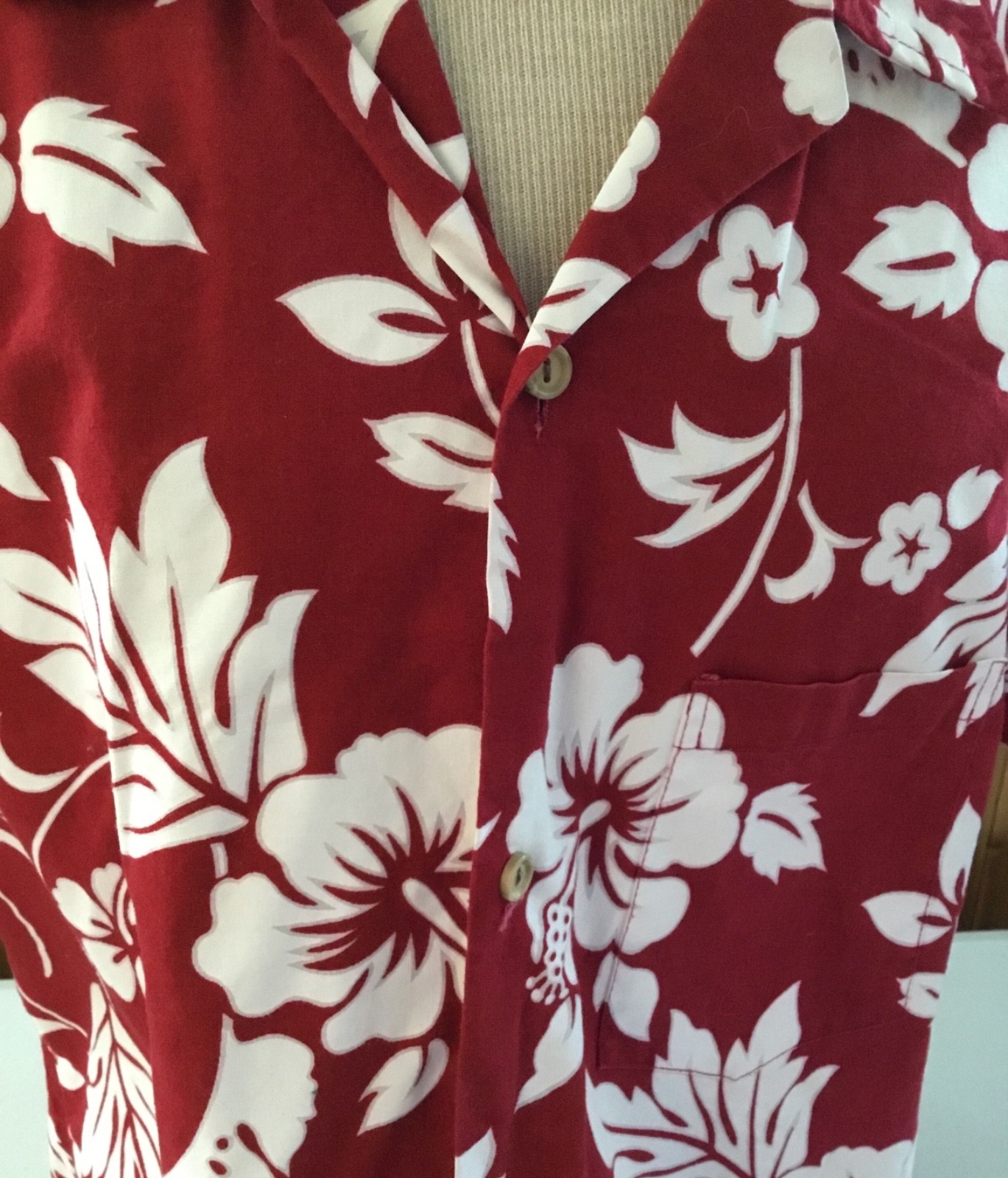 RAINBOW MADE IN HAWAII RED WHITE HIBISCUS BUTTONUP SHIRT HAWAIIAN MEDIUM