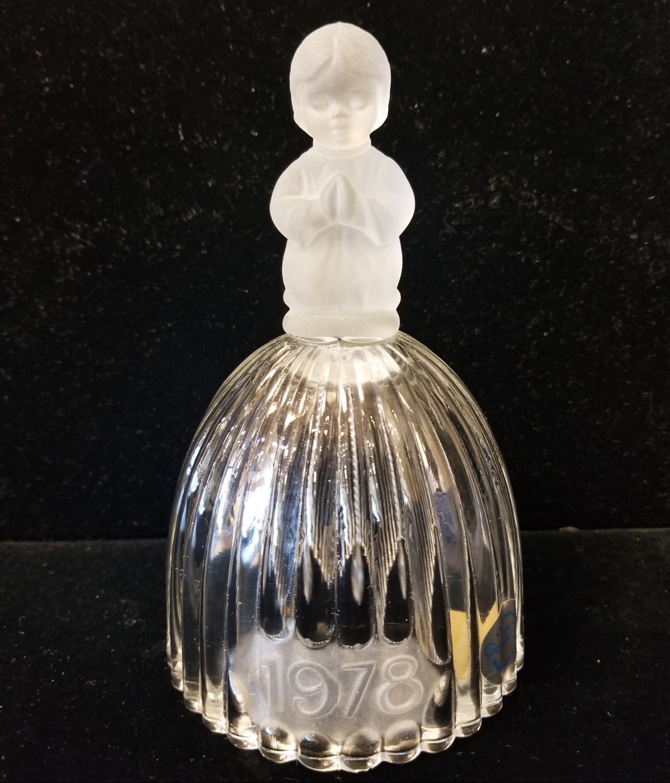 (RI1) Annual Goebel Crystal Glass Bell- First Edition 1978