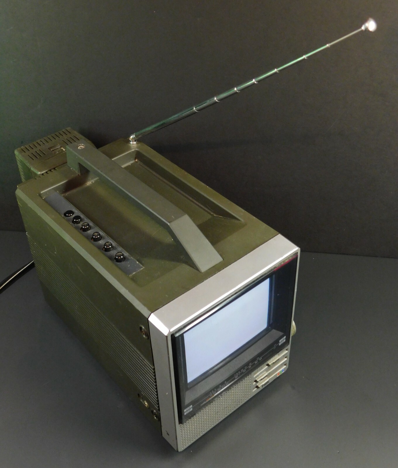 Vintage TMK Toyomenka Portable Color TV Model 755C With TMK AD-8055 AC Adapter