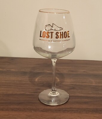 Unique Lost Shoe Brewing Beer Glass Gold Rim