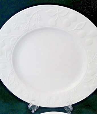 Portmeirion Snow Fruit Salad Plate~7 7/8