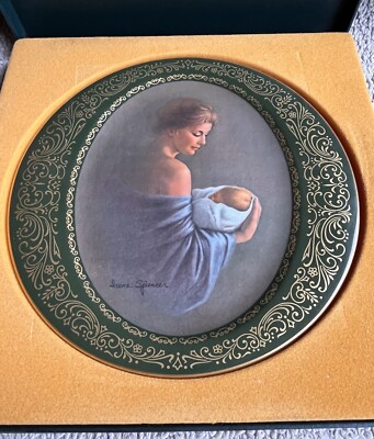 Pickard China Collector Plate ''Mother's Love'' Series by Irene Spencer NEW W/BOX!