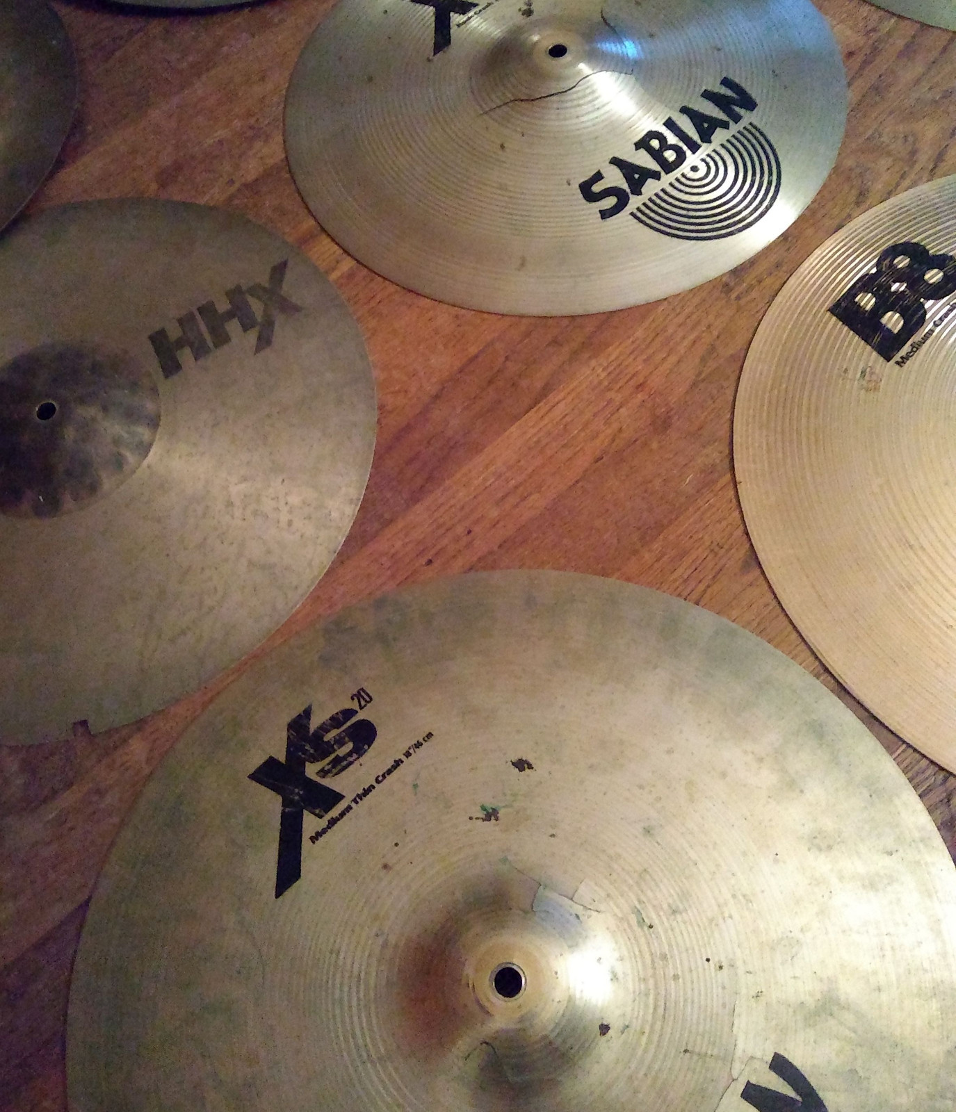 Lot of 8 cracked damaged cymbals 2 rides tama/sabian 6 crashes all sabian as is