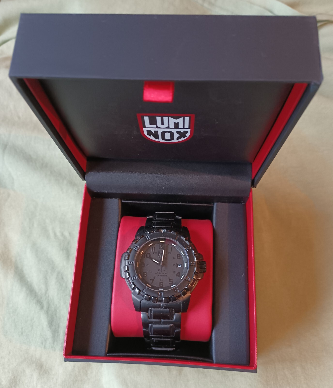 Lumiox F117 Special Box
