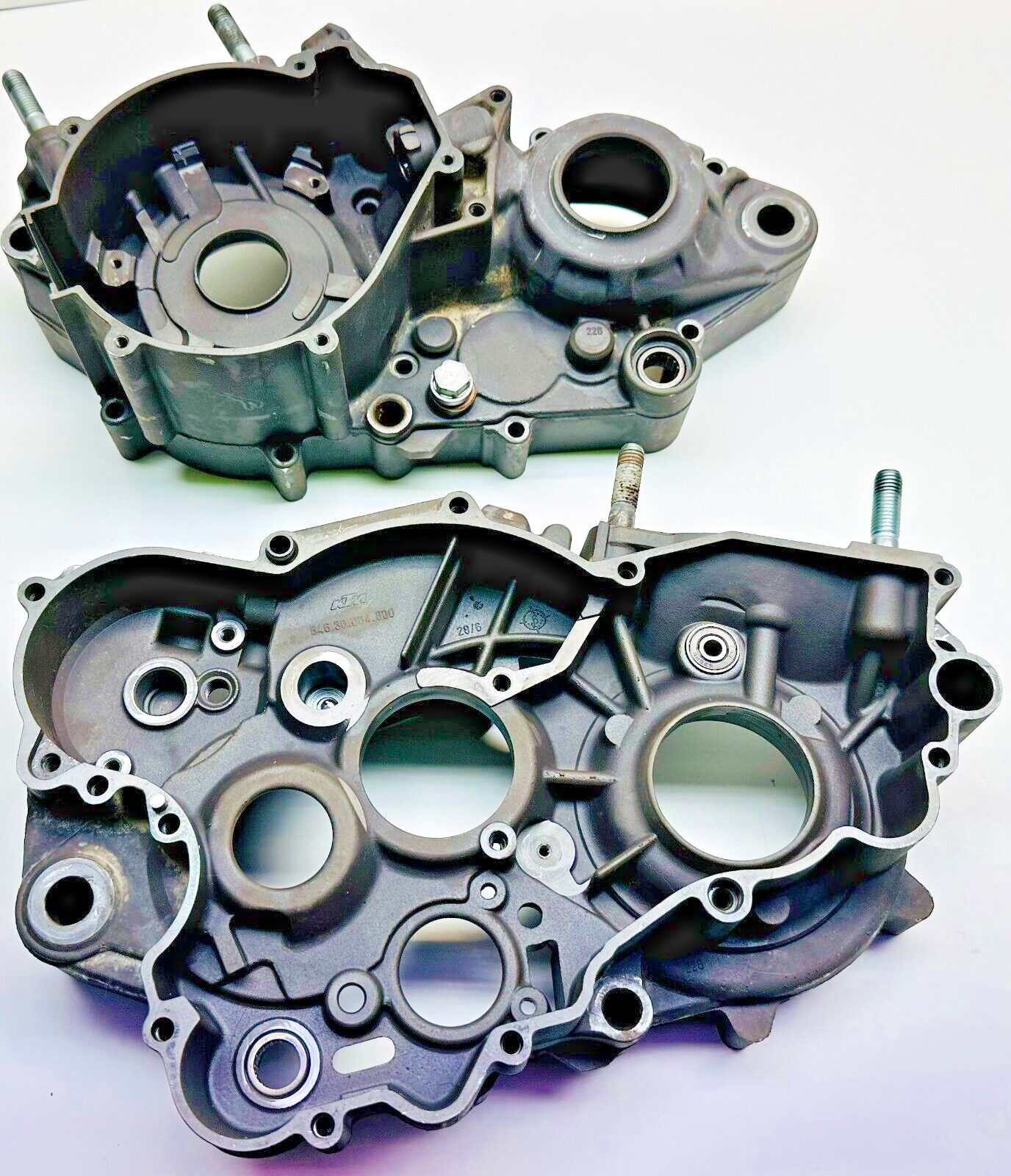 1998 KTM 380 250 300 EXC ENGINE CASE HALF 54630000944 MOTOR