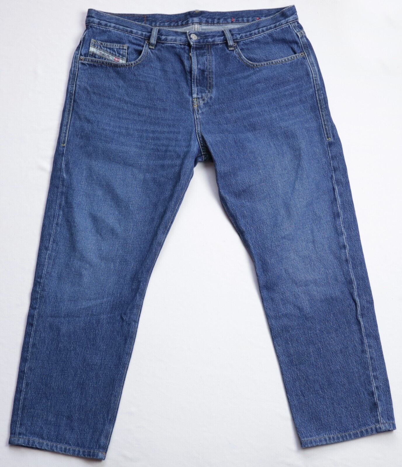 Diesel 2020 D-Viker Relaxed Straight Jeans mens size W36 L27 Diesel 2020 D-Viker Relaxed Straight Jeans mens size W36 L27