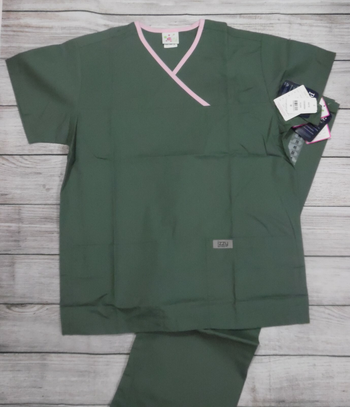 NWT! Izzy Scrubs M Top; Izzy Scrub M Bottoms- Set Medium  8 10  Matching Set