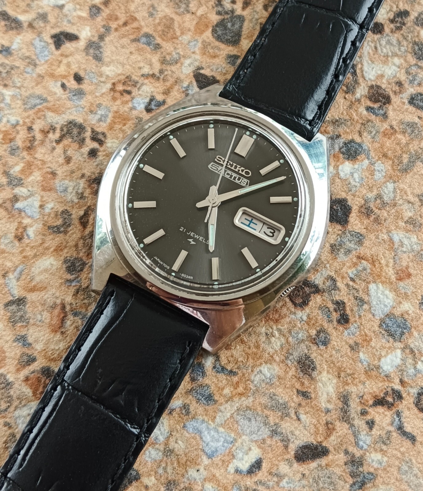 Vintage Seiko 5 Actus 21 Jewels Automatic 7019 8010 November Vintage Seiko 5 Actus 21 Jewels Automatic 7019 8010 November