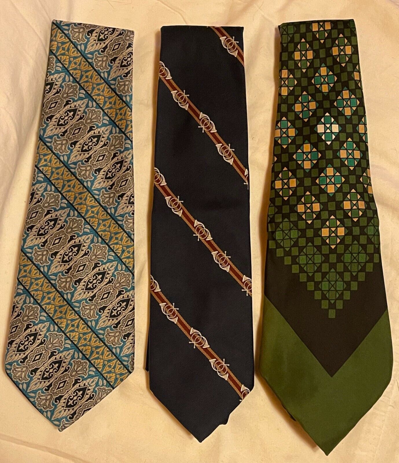 LOT OF 3 MEN'S VINTAGE TIES, EXCELLENT PREOWNED CONDITION | eBay LOT OF 3 MEN'S VINTAGE TIES, EXCELLENT PREOWNED CONDITION | eBay