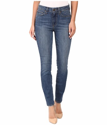 Paige Hoxton Ankle in Neva Jeans