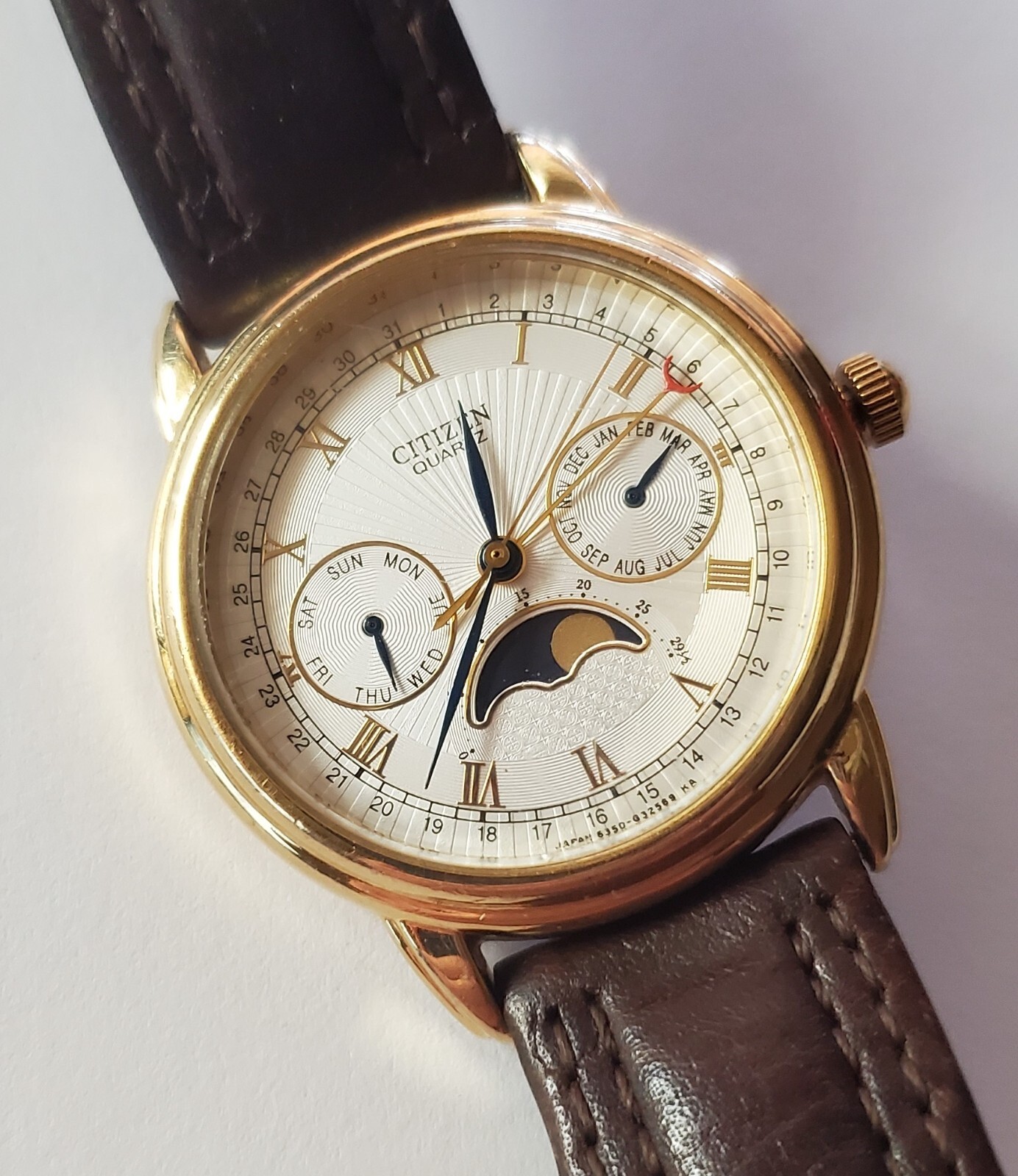 Citizen Quartz 6350-G31182 Watch Moon Dial Gold Case Dial