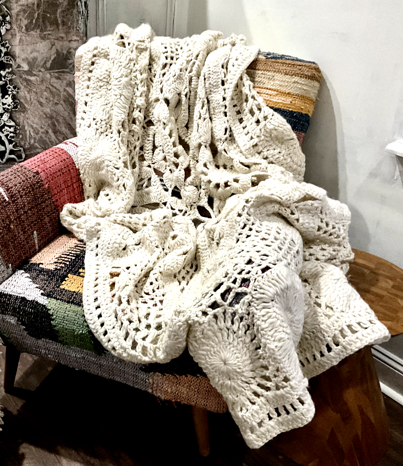 Вязаное крючком одеяло Anthropologie Aspen из полушерстяной ткани цвета слоновой кости 50 x 80 НОВОЕ
