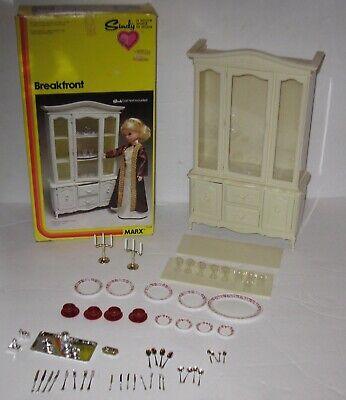 1979 VTG MARX TOYS SINDY DOLL HOUSE BREAKFRONT DINING HUTCH CHINA CABINET W/ BOX